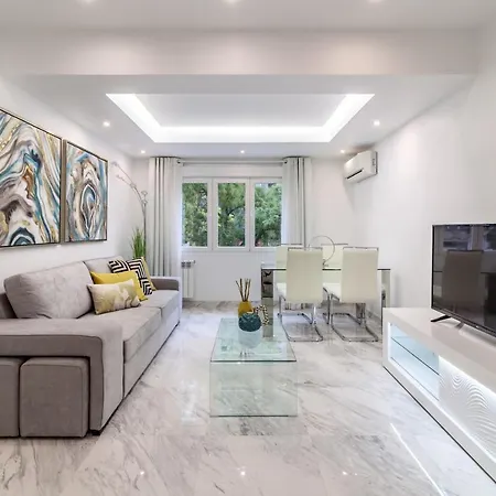 Plaza Menorca Apartman