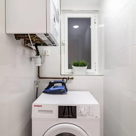 Apartment Plaza Menorca Granada